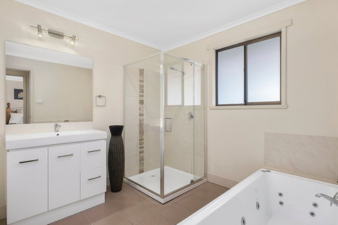 Mirramar House - Holiday Adelaide 3