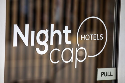 Nightcap At Carlyle Hotel - Holiday Adelaide 4