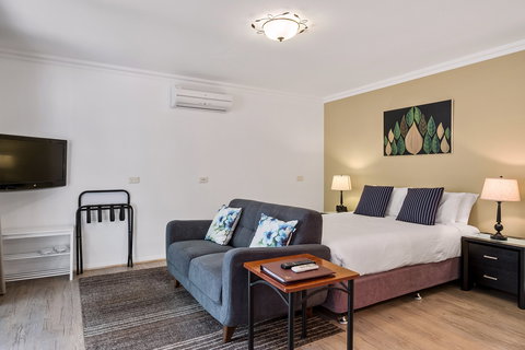 Oyster Cove Chalet - Holiday Adelaide 1