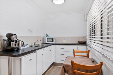 Oyster Cove Chalet - Holiday Adelaide 4