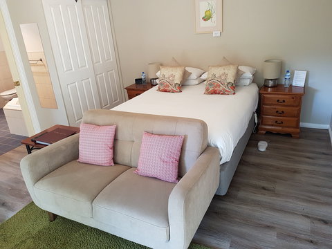 Oyster Cove Chalet - Holiday Adelaide 10