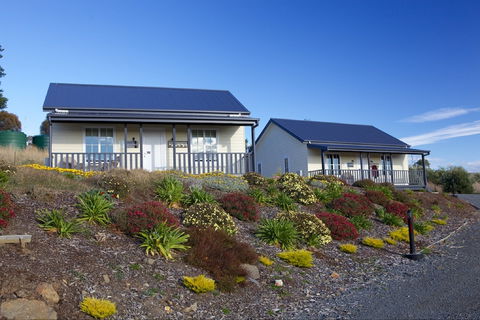 Riversdale Estate Cottages - Holiday Adelaide 0