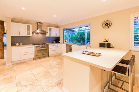 Treetops On Yungarra - Holiday Adelaide 2