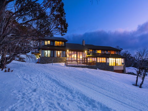 Valhalla Perisher - Holiday Adelaide 2