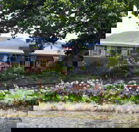 Waterside Accommodation - Derwent Hideaway - Holiday Adelaide