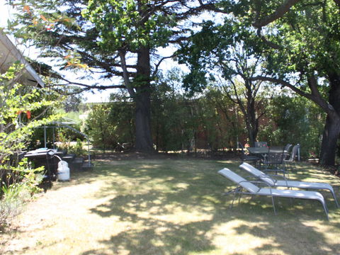 Waterside Accommodation - Derwent Hideaway - Holiday Adelaide 7