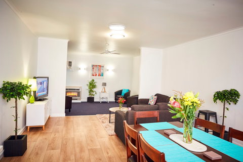 Wattle Grove Motel And Villa - Holiday Adelaide 6