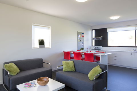 Western Sydney University Village Campbelltown - Holiday Adelaide 2
