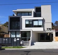 Whitehorse Apartments Hotel - Holiday Adelaide