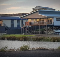96 Marina Way Mannum Waters - River Shack Rentals - Holiday Adelaide