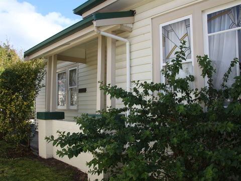 Amy Cottage - Holiday Adelaide 1