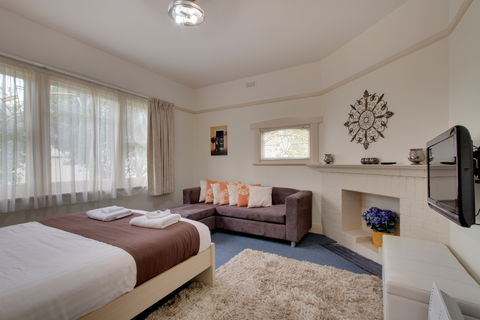 Amy Cottage - Holiday Adelaide 2