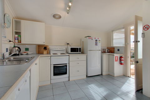 Amy Cottage - Holiday Adelaide 5