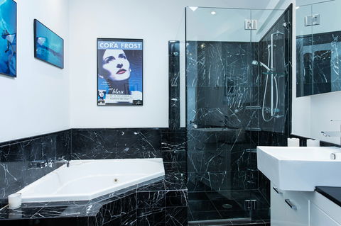 Boutique Apartment Redfern - Holiday Adelaide 8