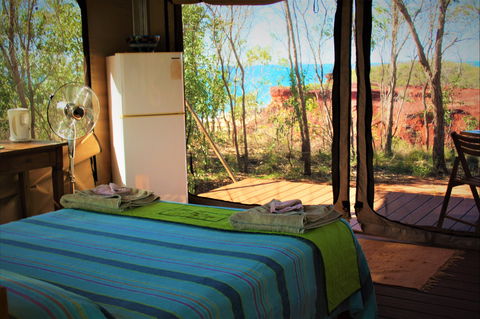 Goombaragin Eco Retreat - Holiday Adelaide 0