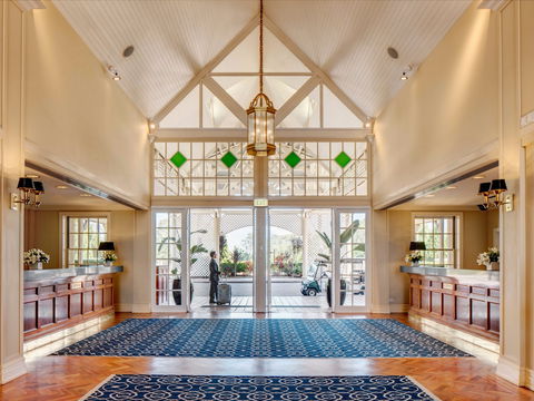 InterContinental Sanctuary Cove Resort - Holiday Adelaide 2