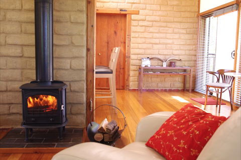 Lyrebird Cottages - Holiday Adelaide 0