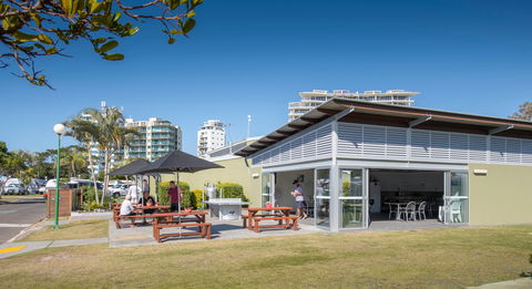 Maroochydore Beach Holiday Park - Holiday Adelaide 0