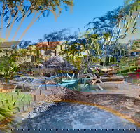 Noosa International Resort - Holiday Adelaide