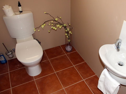 Outlook BnB - Holiday Adelaide 9