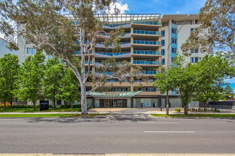 Pacific Suites Canberra - Holiday Adelaide 1