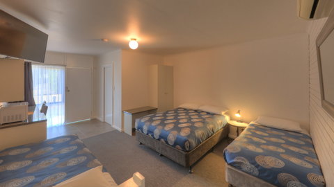 Paruna Motel - Holiday Adelaide 3