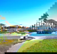 Ramada Resort by Wyndham Seven Mile Beach - Holiday Adelaide