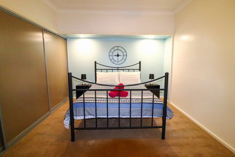 Seabreeze At Blacksmiths - Holiday Adelaide 2