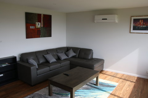 Seaside Farm Retreat - Holiday Adelaide 1