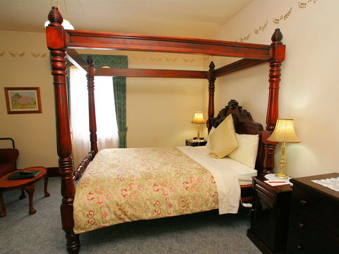 The Lodge On Elizabeth - Holiday Adelaide 3
