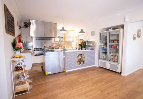 The Platypus Accommodation And Cafe - Holiday Adelaide 9