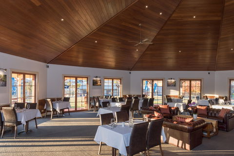 The Bowen Inn - Holiday Adelaide 4