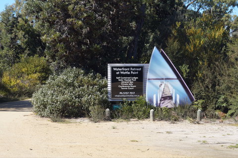 Waterfront Retreat At Wattle Point - Holiday Adelaide 1