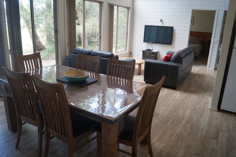 Waterfront Retreat At Wattle Point - Holiday Adelaide 7