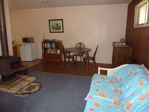 Acacia Cottages - Holiday Adelaide 0