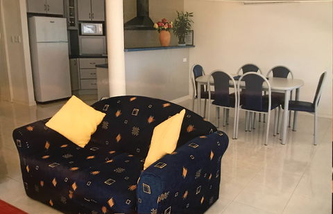 Ambience Apartments - Holiday Adelaide 1