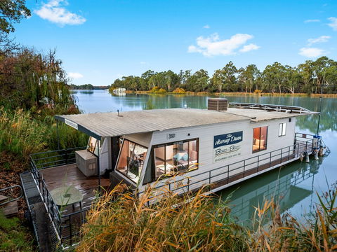Boats And Bedzzz - The Murray Dream Self-contained Moored Houseboat - Holiday Adelaide 1