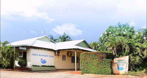 Cable Beachside Villas - Holiday Adelaide 1