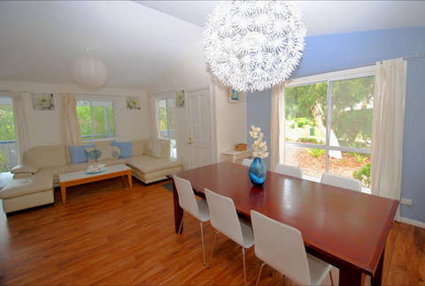Callala Breeze Beach House - Holiday Adelaide 0