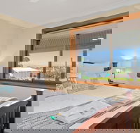 Century21 SouthCoast Reef  Vines Port Noarlunga - Holiday Adelaide