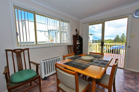 Cosy Cottage By The Sea - Holiday Adelaide 1