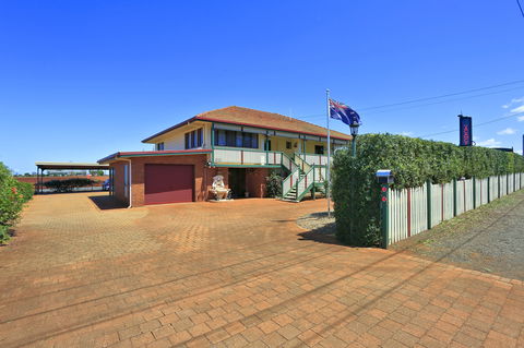 Dunelm House Bed And Breakfast - Holiday Adelaide 0