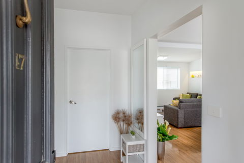 Hobart Cityscape Apartment 1 Wellington - Holiday Adelaide 1