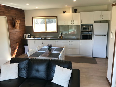 Loma Cottages - Holiday Adelaide 1