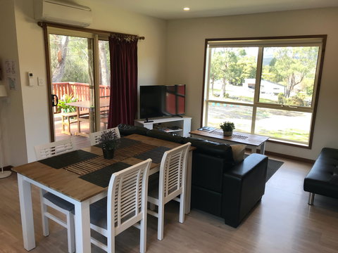 Loma Cottages - Holiday Adelaide 2