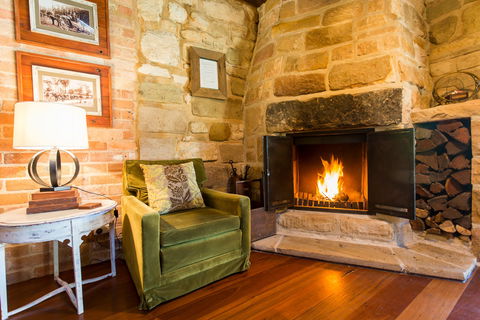 Monkey Place Country House - Holiday Adelaide 1