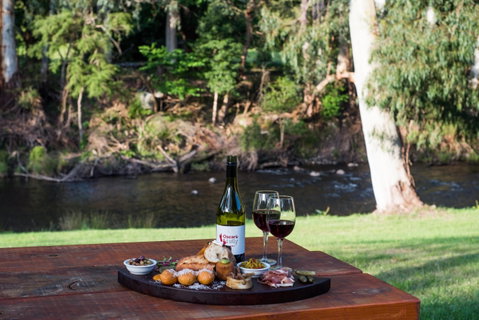 Oscar's On The Yarra - Holiday Adelaide 1
