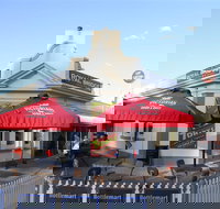 Royal Bridge Hotel Barham - Holiday Adelaide