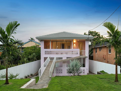 Sunset Beach - Surfside - Holiday Adelaide 1
