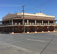 Tottenham Hotel - Holiday Adelaide